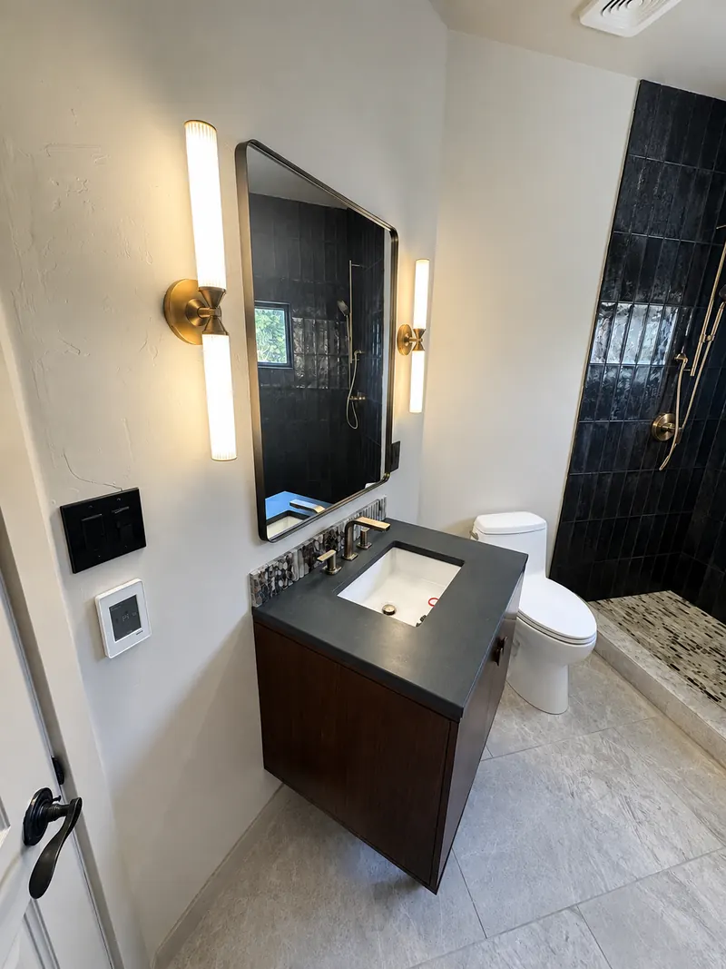 Vanity, mirror and lighting, Bathroom Renovation 2 by Altitude Renovation